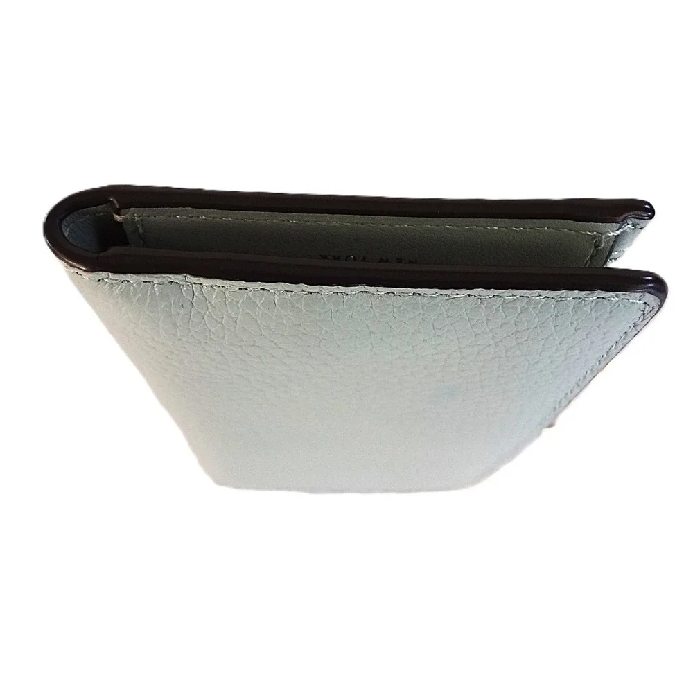 Kate Spade New York Pale Green Leather Zip Around Wallet Card Holder‎